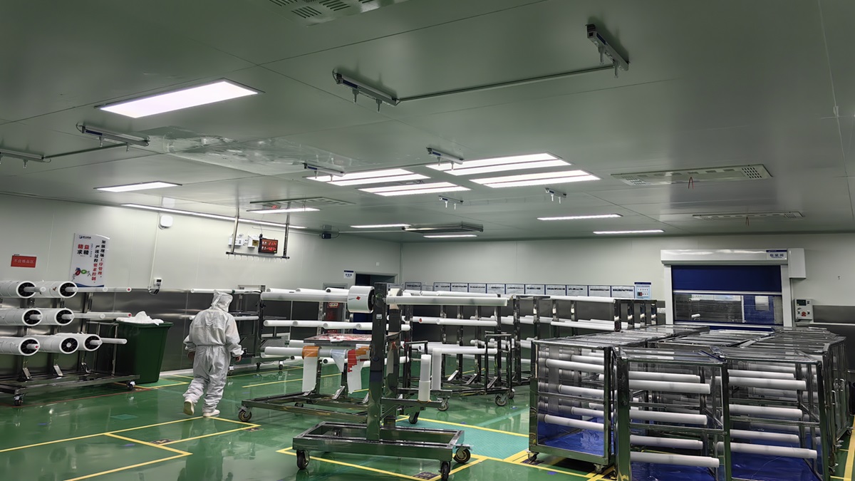 Impact of Static Electricity on the Coating Process and Its Mitigation Solutions