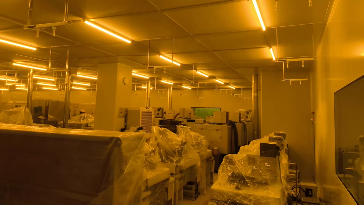 Four Core Advantages of Static Eliminators in the Semiconductor Industry